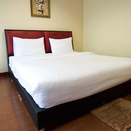 Bluebird Inn Паттая Екстер'єр фото