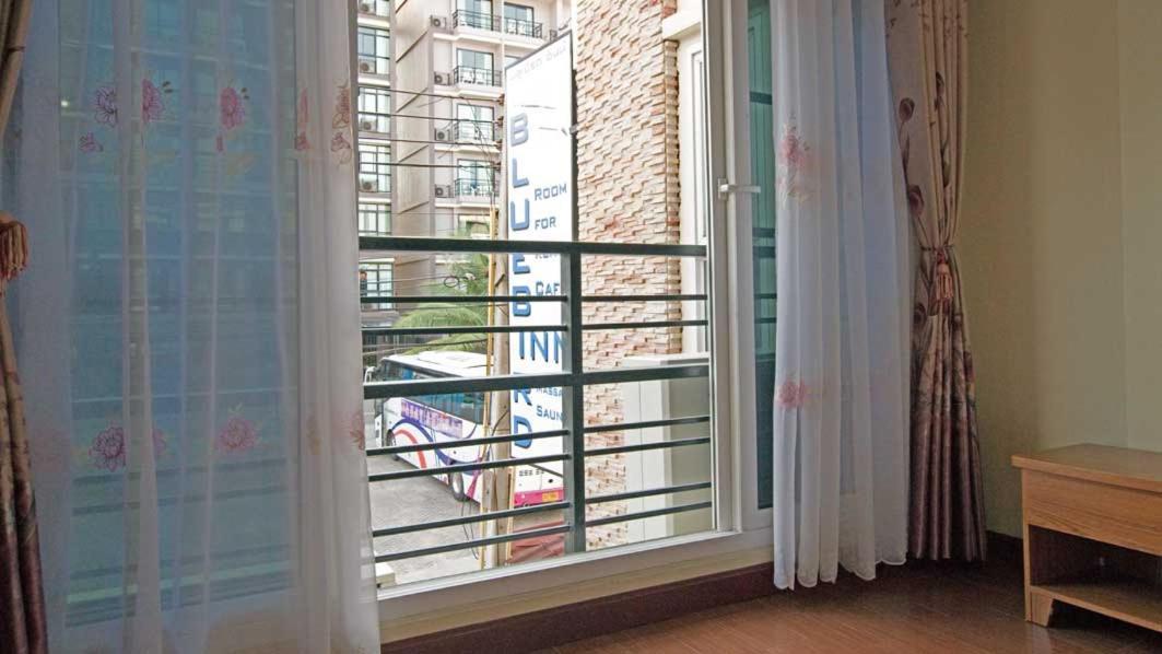 Bluebird Inn Паттая Екстер'єр фото