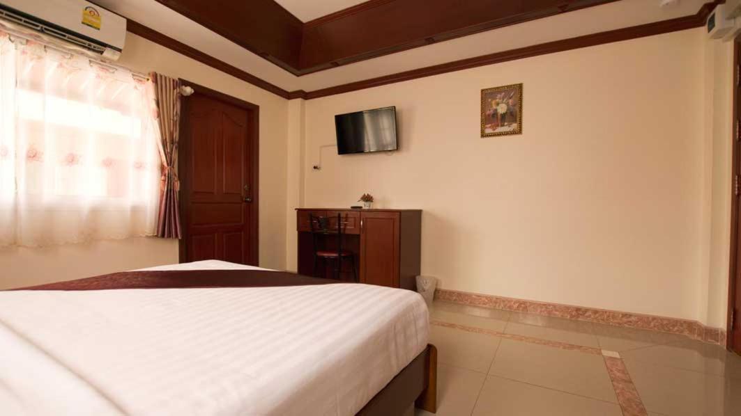 Bluebird Inn Паттая Екстер'єр фото